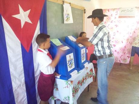 Voto por la Revolución y el Socialismo. Foto: Héctor Espinosa Sánchez