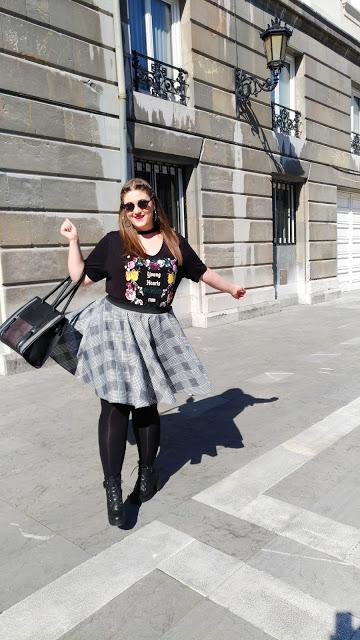 Falda skater + Camiseta choker ~ Plus size Fashion Falda skater + Camiseta choker ~ Plus size Fashion
