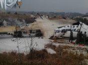 Oración víctimas tragedia aérea aeropuerto internacional Tribhuvan capital Nepalí.