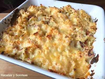 PASTA CON TRIPLE QUESO Y BEICON