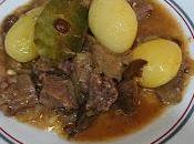 Fricando ternera patatas