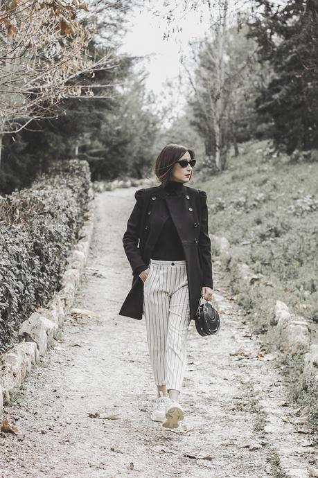 JOGGERS: TRAVEL LOOK