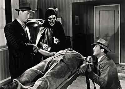 The Crimson Ghost, secuencia de este serial de Republic Pictures