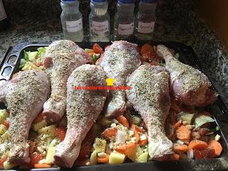 MUSLOS DE PAVO AL HORNO CON VERDURAS
