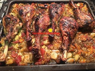 MUSLOS DE PAVO AL HORNO CON VERDURAS