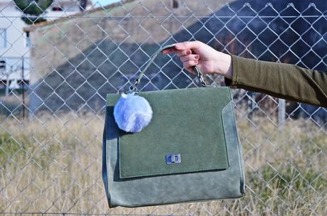 Cómo combinar el verde militar y el violeta Cómo combinar el verde militar y el violeta