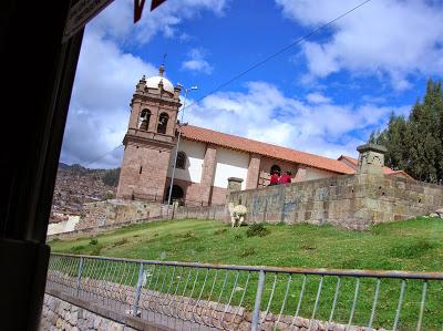 Iglesia de san Crstóbal, Cusco,  Perú, La vuelta al mundo de Asun y Ricardo, round the world, mundoporlibre.com