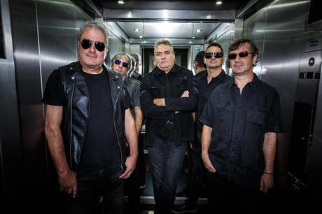 Reincidentes: sociedad avanza rápido poderes partidos políticos quieren