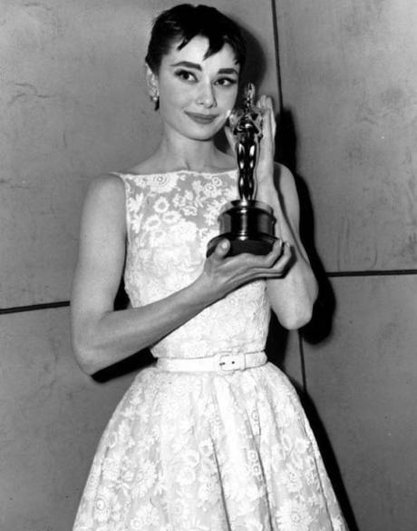 Audrey Hepburn en la gala de los Oscar de 1954