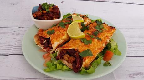 Enchiladas veganas fáciles rellenas de judías y arroz