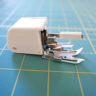 Prensatelas de rodillo y doble arrastre