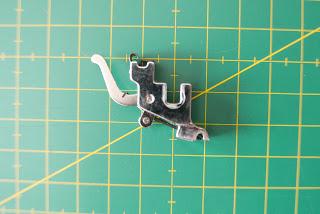 Prensatelas de rodillo y doble arrastre