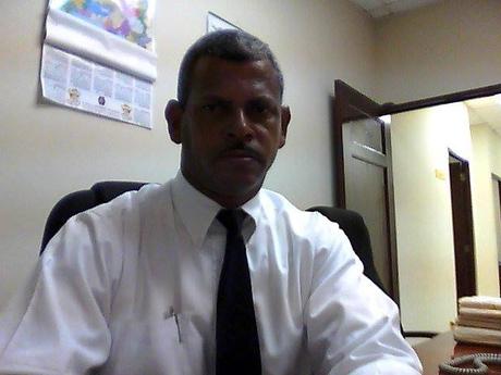 En Barahona, hallan muerto de un disparo al juez y maestro universitario Luis Díaz