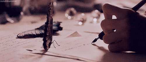 Resultado de imagen para APARECER  Y DESAPARECER GIF