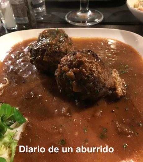 Más historias bruselenses. El salón del chocolate, el museo del ferrocarril y un restaurante típico