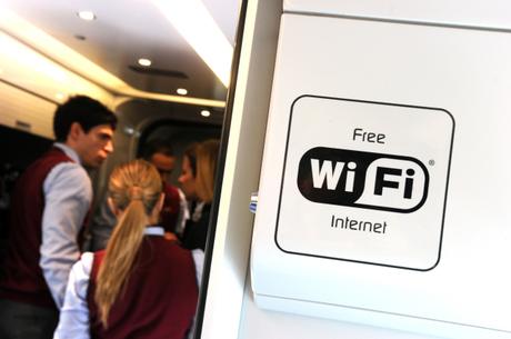 Alstom refuerza su oferta digital con la adquisición de 21net, experto en Internet a bordo Alstom refuerza su oferta digital con la adquisición de 21net, experto en Internet a bordo