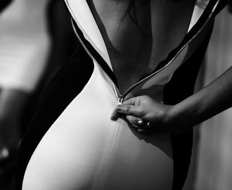Resultado de imagen de women back zipper photography
