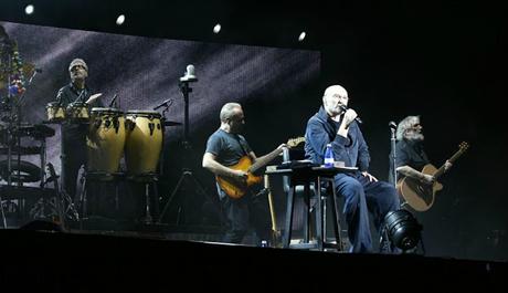 UN PEQUEÑO GIGANTE EN EL CENTENARIO DE MONTEVIDEO: Phil Collins y su primera actuación en Uruguay 17/03/2018