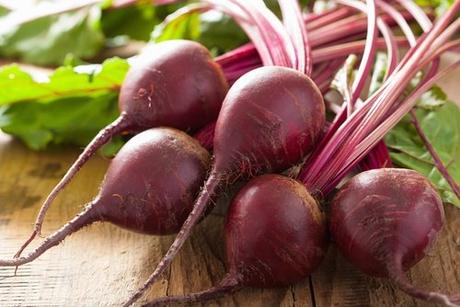 11 REMEDIOS CASEROS PARA EVITAR LA CAÍDA DEL CABELLO Remolacha