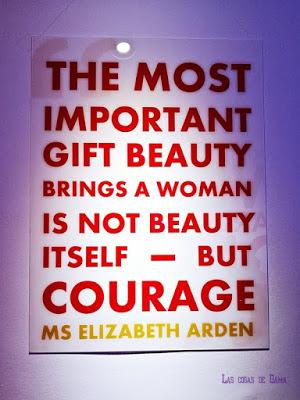 March On de Elizabeth Arden, el labial rojo que ayuda a mujeres de todo el mundo March On Elizabeth Arden reese witherspoon red lips lipstick makeup maquillaje labial rojo beauty