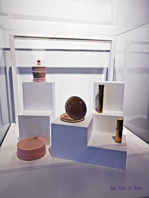 Artículos de Elizabeth Arden de 1940 March On Elizabeth Arden reese witherspoon red lips lipstick makeup maquillaje labial rojo beauty