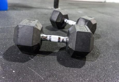 Resultado de imagen de double dumbbell hang clean and jerk crossfit