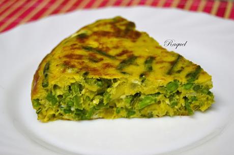 Tortilla de espárragos y cebolleta tierna