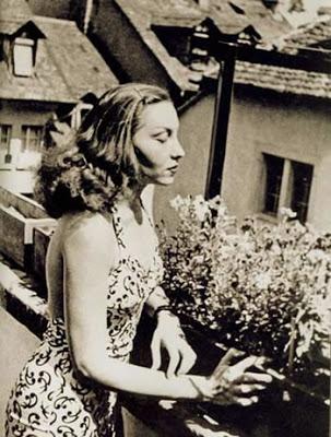 RESEÑA: Por qué este mundo. Una biografia de Clarice Lispector. RESEÑA: Por qué este mundo. Una biografia de Clarice Lispector.