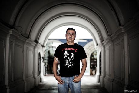 Rock y violencia durante la guerra interna. Conversación con Martín Roldán Ruiz, autor de 'Generación Cochebomba' Rock y violencia durante la guerra interna. Conversación con Martín Roldán Ruiz, autor de 'Generación Cochebomba'