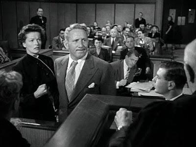 Aequitas: Los fiscales (nunca son) de hierro... Aequitas: Los fiscales (nunca son) de hierro...