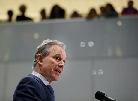 Nuevas investigaciones en Facebook agregan nuevas presiones Nuevas investigaciones en Facebook agregan nuevas presiones