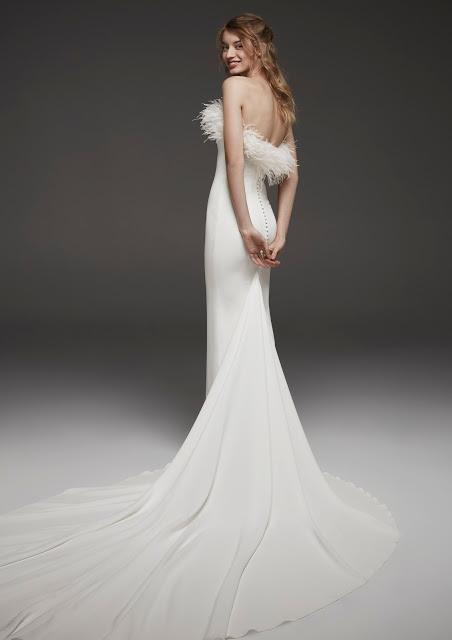 El avance de las propuestas para novias de la firma Pronovias 2019 está lleno de romanticismo, sensualidad y glamour