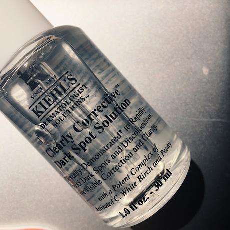 Clearly Corrective Dark Spot Solution de Kiehl's contra las manchas.