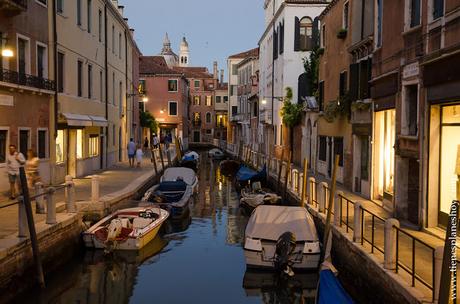 Barrio Dorsoduro Dorsoduro sestiere noche Venecia Italia viaje