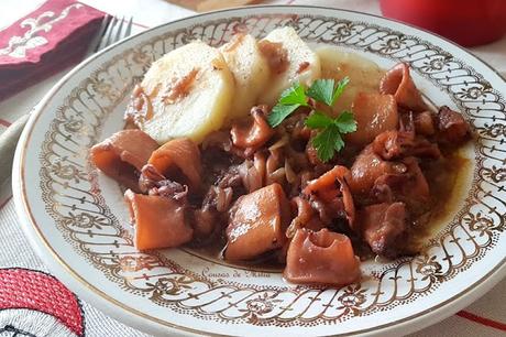 Calamares encebollados