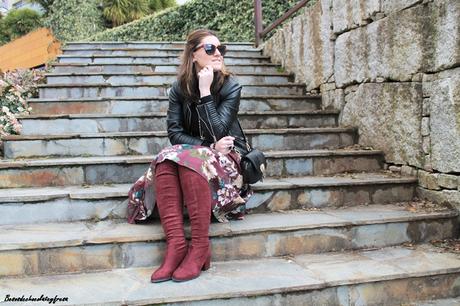 FALDA MIDI CON BOTAS