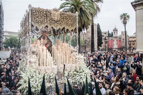 MADRUGÁ Y VIERNES SANTO POR LA MAÑANA 2017