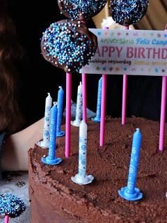 Tarta de chocolate y frambuesas ( la tarta perfecta para un cumpleaños) Tarta de chocolate y frambuesas ( la tarta perfecta para un cumpleaños)