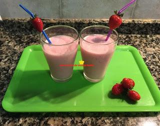 SMOOTHIE DE FRESAS EN THERMOMIX Y TRADICIONAL SMOOTHIE DE FRESAS EN THERMOMIX Y TRADICIONAL