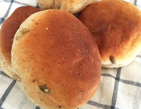 recetas panecillos fáciles recetas delikatissen panecillos de espelta pan tierno receta pan de semillas pan con pipas como hacer pan en casa 
