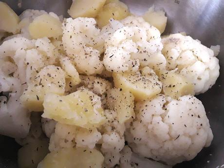 COLIFLOR CON SALSA COLIFLOR CON SALSA