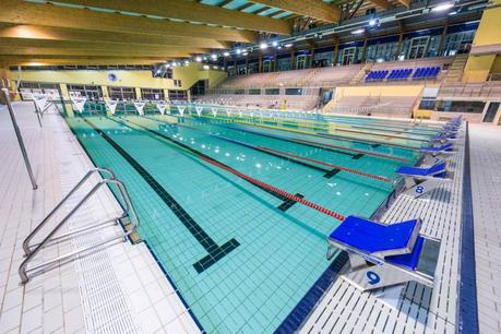 EN BUSCA DE LA PISCINA MAS GRANDE DE ESPAÑA EN BUSCA DE LA PISCINA MAS GRANDE DE ESPAÑA