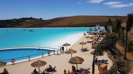 EN BUSCA DE LA PISCINA MAS GRANDE DE ESPAÑA EN BUSCA DE LA PISCINA MAS GRANDE DE ESPAÑA