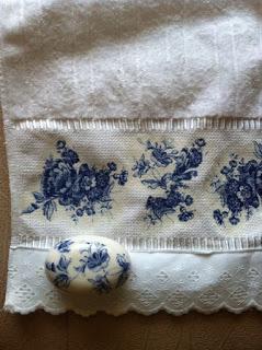 Aprende la técnica de cómo decorar toallas y jabones de baño