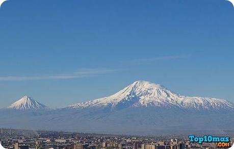 Monte-Ararat-top-10-montanas-mas-altas-europa