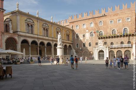 Piazza dei Signori Verona viaje Italia