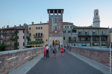 Ponte di Pietra Verona viaje Italia blog