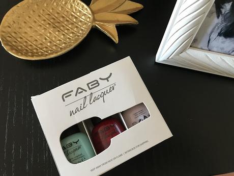 CONOCIENDO NUEVAS MARCAS; FABY NAILS.-