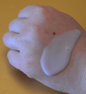 “D•Vinity Violet Moon” – la crema capilar nutri-reparadora de CAROBELS “D•Vinity Violet Moon” – la crema capilar nutri-reparadora de CAROBELS