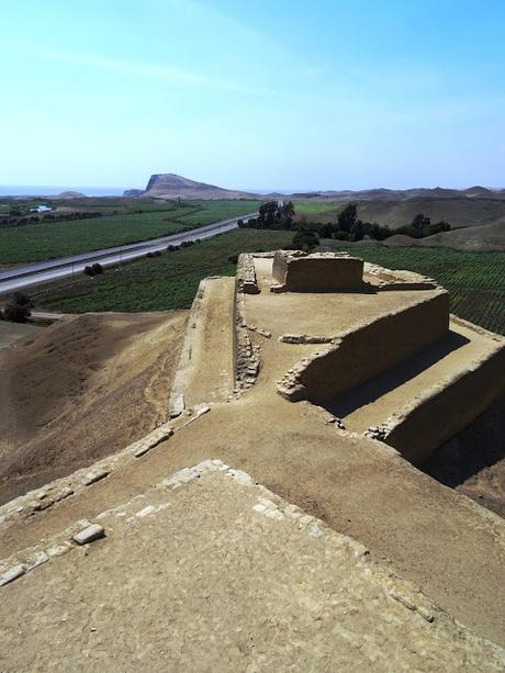Hacia el norte chico de Lima (II) :  Visitando Paramonga